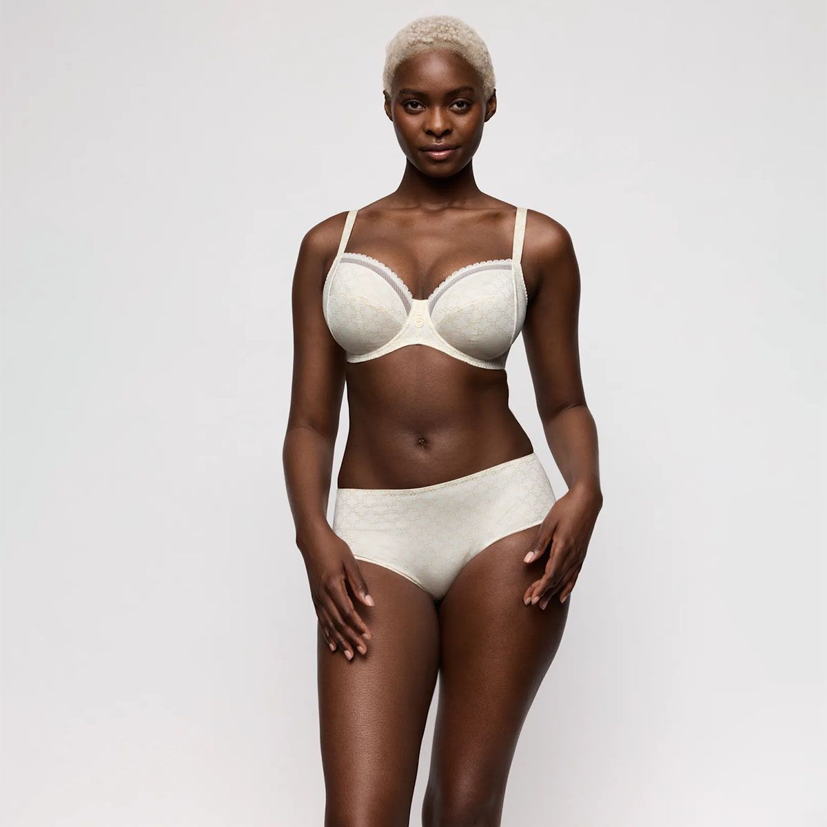 PrimaDonna Kero Brief
